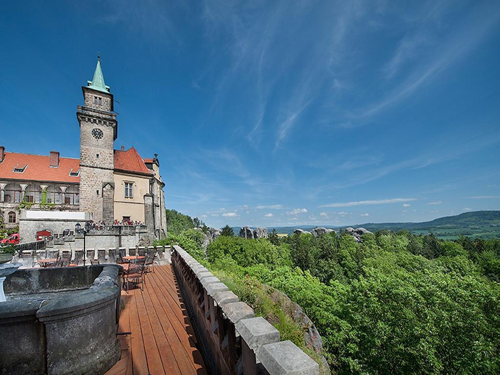 Ea Zamecky Hotel Hrubá Skála Exterior foto