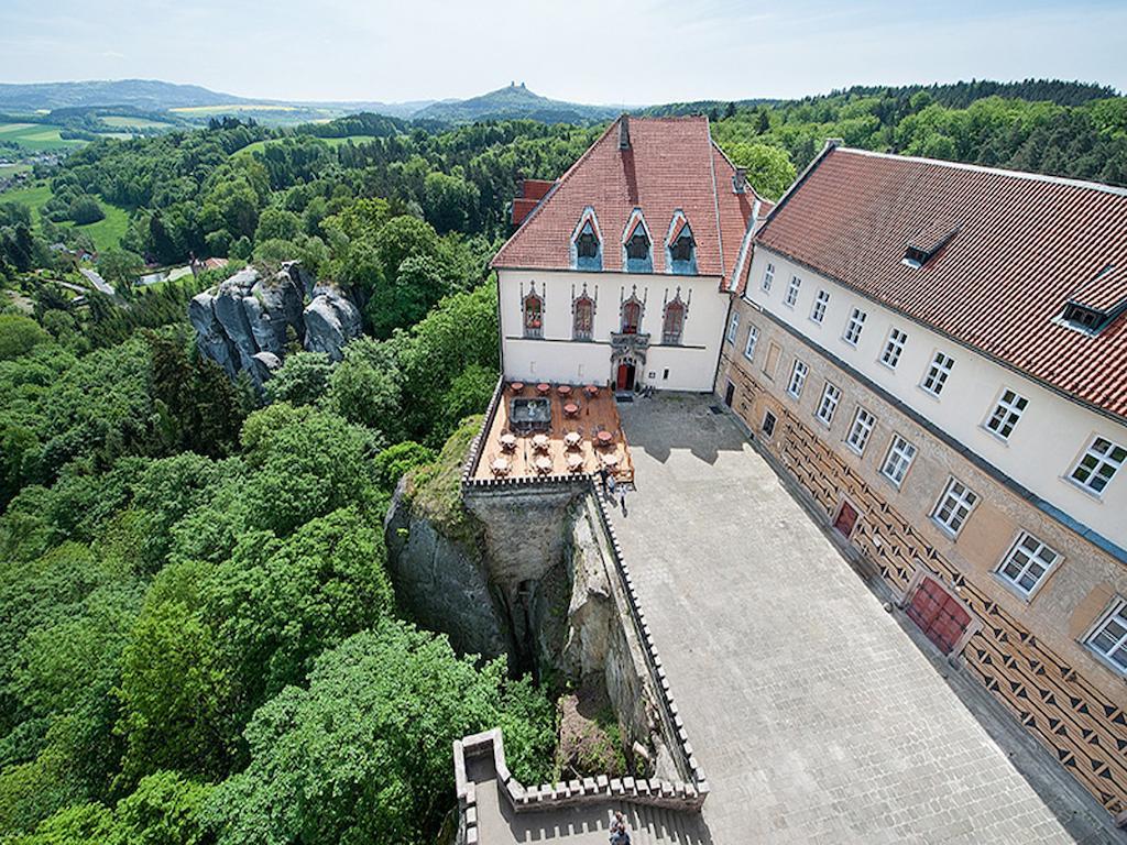 Ea Zamecky Hotel Hrubá Skála Exterior foto